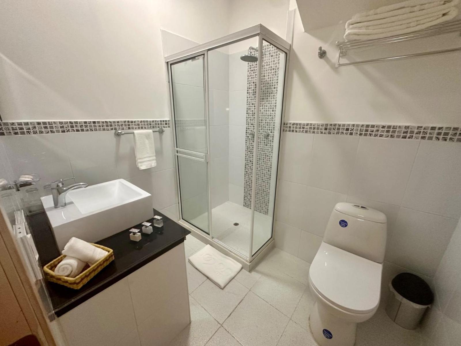 On Apartasuites กาลี ภายนอก รูปภาพ
